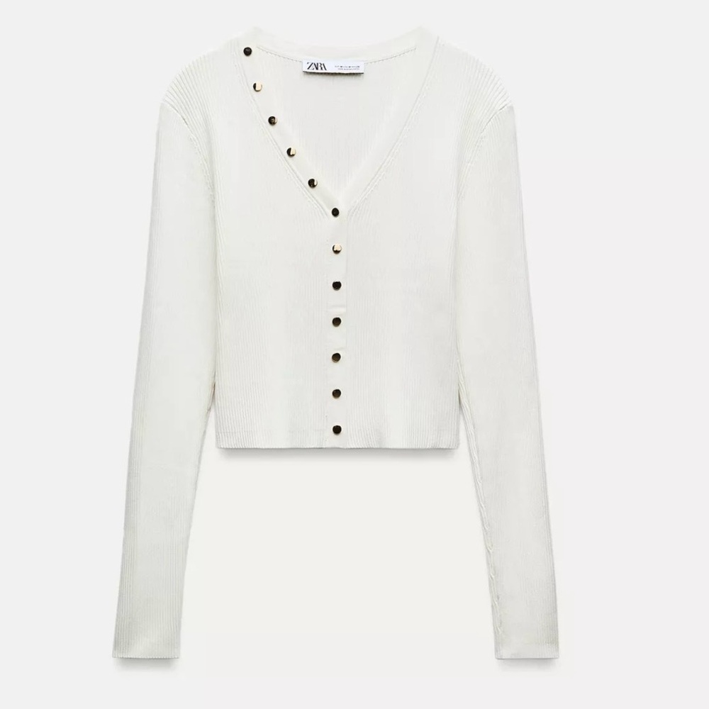 NWT. Zara Cream Knit Ribbed Top with Gold Accents. M